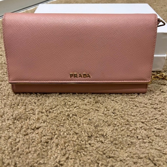 Prada Saffiano Wallet On Chain - Picture 4 of 13